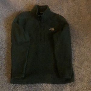 Men’s XL The North Face Fleece half zip pull over.